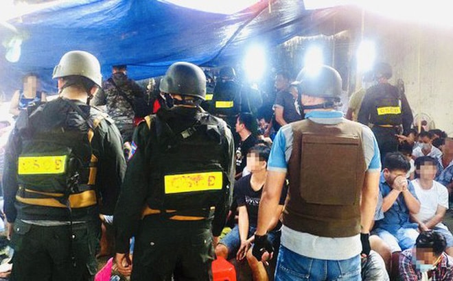 Công an bắt quả tang trường gà