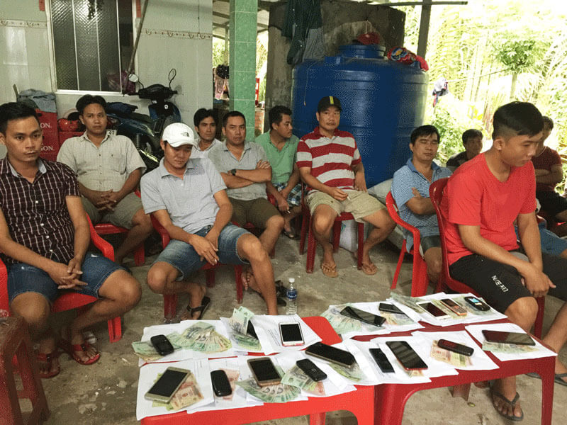 Đá gà bị bắt ở bến tre